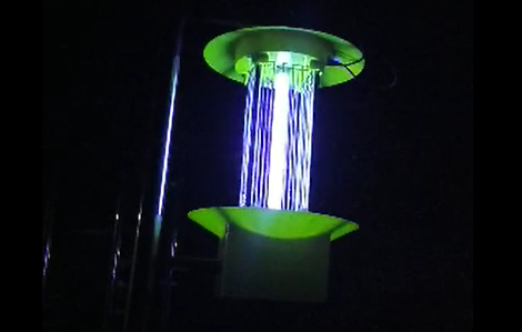 云飛太陽能頻振式殺蟲燈殺起蟲來就像放鞭炮